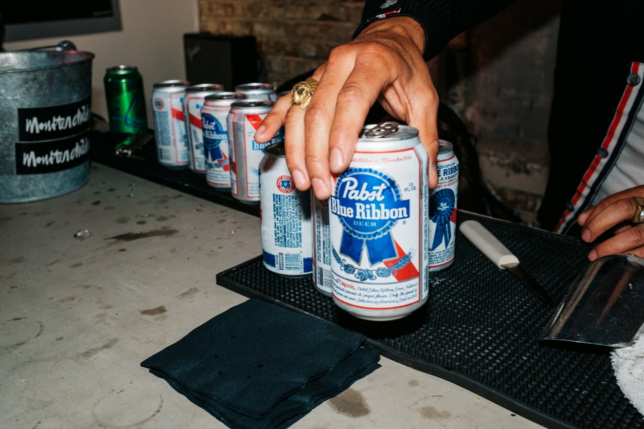 PBR Finder - Pabst Blue Ribbon : Pabst Blue Ribbon